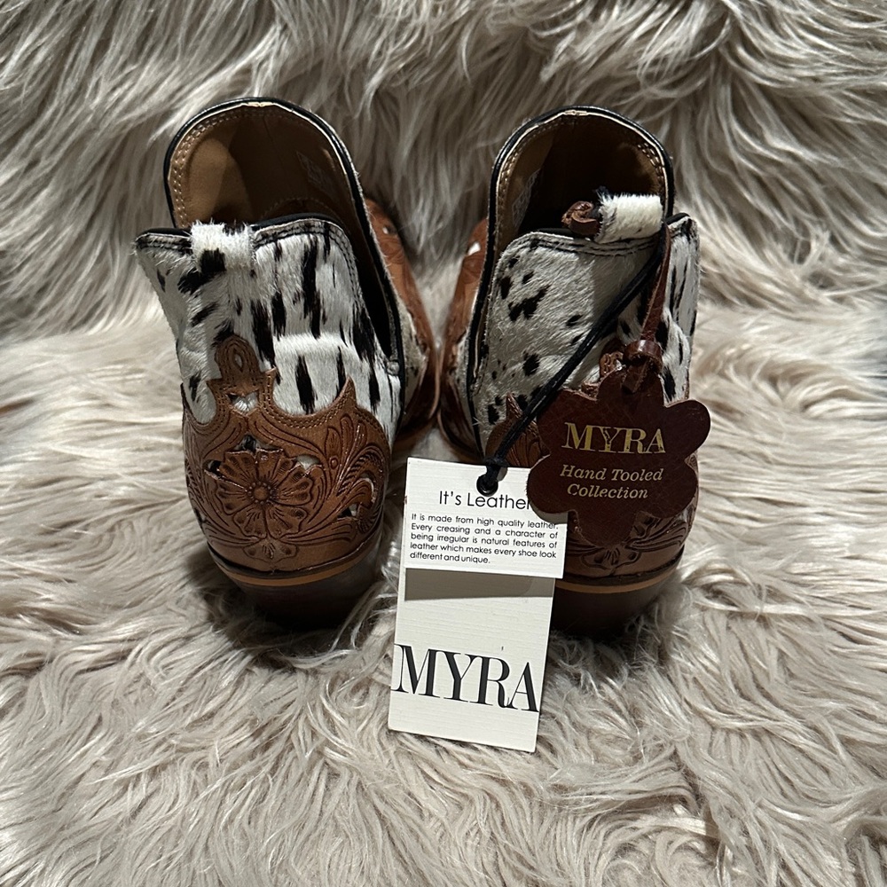 Myra Bag Cowhide and Leather Ankle Boots - Black and Brown - Picture 4 of 7